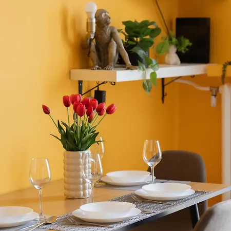 Na Alejach Jerozolimskich Przy Palacu Kultury I Nauki By Renters Appartement Varsovie