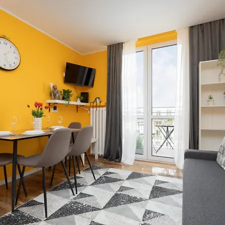 Apartment Na Alejach Jerozolimskich Przy Palacu Kultury I Nauki By Renters